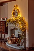 CHRISTMAS HOUSE DECORATED BY SOFIE PATON-SMITH:
