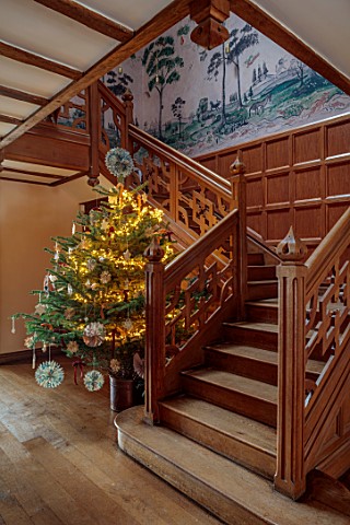 CHRISTMAS_HOUSE_DECORATED_BY_SOFIE_PATONSMITH