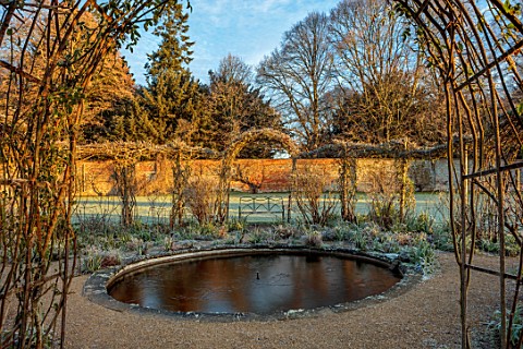 ROUSHAM_OXFORDSHIRE_JANUARY_FROST_FROSTY_WINTER_DAWN_SUNRISE_THE_WALLED_GARDEN_POOL_POND