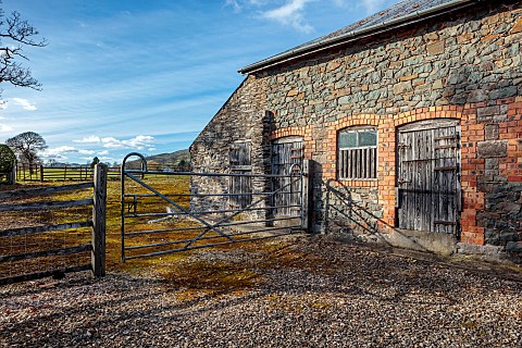 JESS_WHEELER_NORTH_WALES_SMALL_FORMER_COWSHED_HAS_BEEN_CONVERTED_TO_CREATE_JESS_WHEELERS_WORKSHOP