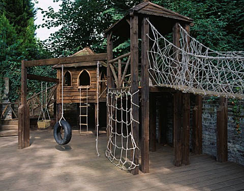 CHILDRENS_WOODEN_PLAY_EQUIPMENT_ON_DECKING