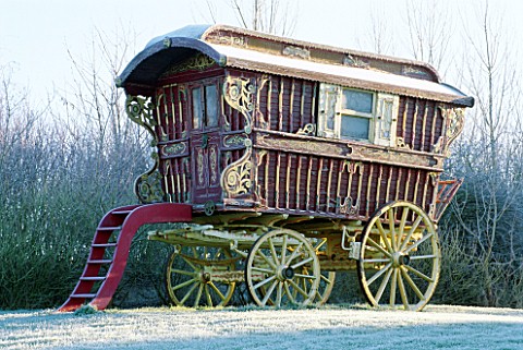A_GIPSY_CARAVAN_IN_FROST_AT_LADY_FARM__SOMERSET