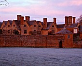PACKWOOD HOUSE  WARWICKSHIRE  AT DAWN IN WINTER