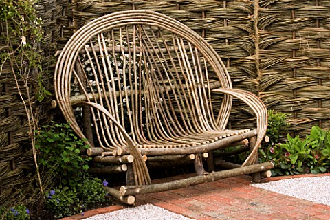 WOODEN_SEAT_THE_GREAT_GARDEN_CHALLENGE__BLENHEIM_PALACE__OXFORD