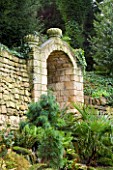 BRODSWORTH HALL  YORKSHIRE. ENGLISH HERITAGE. STONE ALCOVE IN THE VICTORIAN FERNERY