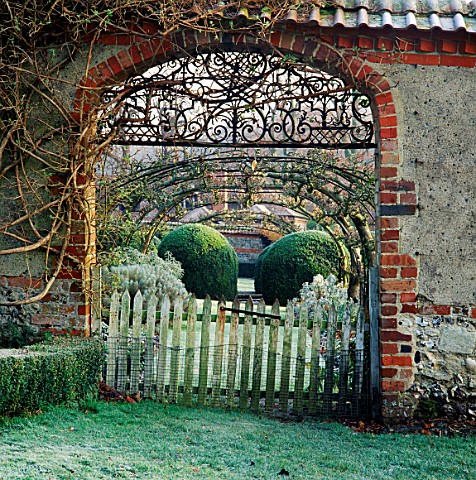 VIEW_LOOKING_INTO_THE_OLD_COBWALLED_VEGETABLE_GARDEN_AT_HEALE_HOUSE__WILTSHIRE