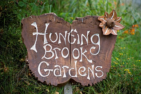 HUNTING_BROOK__CO_WICKLOW__REPUBLIC_OF_IRELAND_DESIGNER_JIMI_BLAKE__THE_WOODEN_SIGN_BY_THE_ENTRANCE