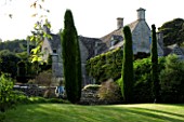 THROUGHAM COURT  GLOUCESTERSHIRE. DESIGNER: CHRISTINE FACER: THE OLD TOPIARY GARDEN WITH THROUGHAM COURT BEHIND