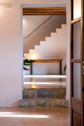 SON_BERNADINET_HOTEL__NEAR_CAMPOS__MALLORCA_SUITEDO_THE_HALLWAY_SEEN_FROM_ONE_OF_THE_SITTING_ROOMS