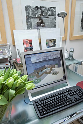 CHARLOTTE_ROWES_HOUSE__COMPUTER_IN_CHARLOTTES_OFFICE_SHOWING_ONE_OF_HER_DESIGNS_FOR_A_NEW_GARDEN