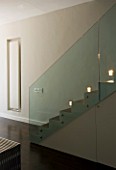 TANIA LAURIE  LONDON. STYLISH STAIRCASE WITH LIGHTING