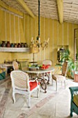 LA CARMEJANE, FRANCE: LUBERON, PROVENCE, GARDEN ROOM, SUMMER HOUSE, SUMMERHOUSE, TABLE, CHAIRS, FRENCH, COUNTRY, STYLE