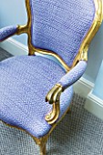 DESIGNER JANE CHURCHILL : CHAIR IN THE LOUIS QUINZE STYLE UPHOLSTERED WITH TISSUS DHELENE PRINTED COTTON