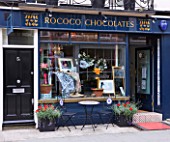 CHANTAL COADY HOUSE  LONDON: THE FRONT WINDOW OF ROCOCO CHOCOLATES  BELGRAVIA  LONDON