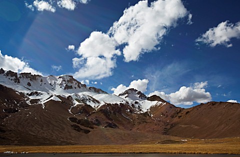 MOUNTAINS_IN_BOLIVIA