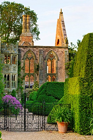 NYMANS__SUSSEX_THE_NATIONAL_TRUST_THE_HOUSE_IN_EVENING_LIGHT_IN_JUNE