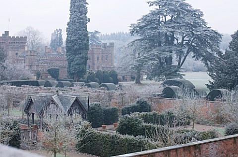 HAMPTON_COURT_CASTLE_AND_GARDENS__HEREFORDSHIRE_VIEW_FROM_THE_GOTHIC_TOWER_ACROSS_THE_WALLED_GARDEN_