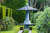 LA CASELLA, FRANCE: CANAL, RILL, WATER, FOUNTAINS, CLIPPED, TOPIARY, MEDITERRANEAN, FRENCH, FORMAL, GREEN, EVERGREENS, SUMMER, PROVENCE, HEDGES, HEDGING, BOX, BUXUS, SEAT, COVERED