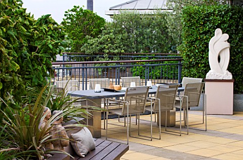 KINGS_CHELSEA_ROOF_GARDEN_BY_AMIR_SCHLEZINGER__MY_LANDSCAPES_KINGS_CHELSEA_ROOF__TABLE_AND_CHAIRS__S