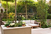 PRIVATE GARDEN LONDON: DESIGNER STEPHEN WOODHAMS - TOWN GARDEN - ROOF GARDEN WITH SEATING AND PAVING, STEPS, TRELLIS, RAISED BED WITH PLATANUS X ACERIFOLIA, CONTEMPORARY