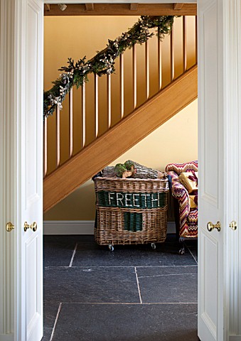 THE_FREETH_HEREFORDSHIRE_HALLWAY__SLATE_TILES_SLABS_PRINT_ROOM_YELLOW_FROM_FARROW_AND_BALL_PAINTED_W