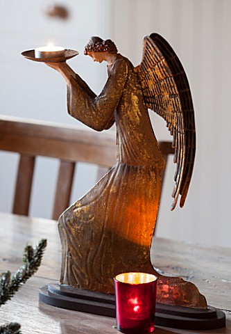 THE_FREETH_HEREFORDSHIRE_KITCHEN_DINER__GOLDEN_ANGEL_CANDLE_HOLDERS_CHRISTMAS