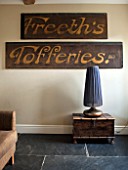 THE FREETH, HEREFORDSHIRE: LOUNGE - FREETHS TOFFERIES SIGN ON WALL