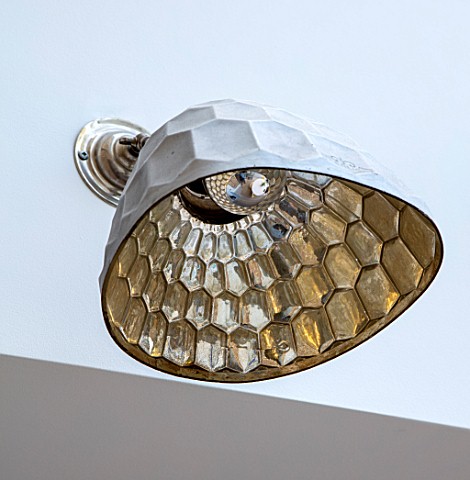 LONDON_HOUSE_DESIGNED_BY_JULIE_SIMONSEN_DETAIL_OF_COLOURED_AND_MOULDED_GLASS_LIGHT_FITTING
