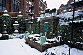 17 FULHAM PARK GARDENS  LONDON IN THE SNOW DESIGNER: ANTHONY NOEL