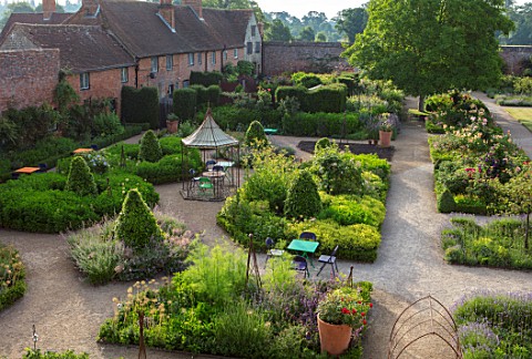 THE_WALLED_GARDEN_AT_COWDRAY_WEST_SUSSEX_PATHS_BORDERS_GAZEBO_SUMMERHOUSE_SEATING_GRAVEL_GREEN_ENGLI