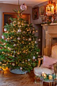 PYTTS HOUSE, OXFORDSHIRE: CHRISTMAS, CLASSIC DINING ROOM, CANDLES, CHAIRS, CHRISTMAS TREE, FIREPLACE