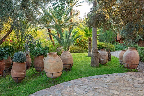TAROUDANT_MOROCCO_DESIGNERS_ARNAUD_MAURIERES_AND_ERIC_OSSART_PATIO_TERRACE_EMPTY_TERRACOTTA_CONTAINE