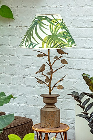 JAMIES_JUNGLE_LONDON_HOUSE_OF_JAMIE_SONG_PLANT_LAMPSHADE_ON_LAMP