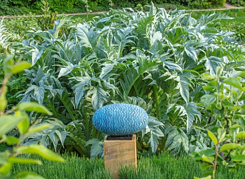 PAINSWICK_ROCOCO_GARDEN_GLOUCESTERSHIRE_ART_UNBOUND_CARDOONS_AND_SCULPTURE_BLUE_OVAL_FORM_BY_PETER_B