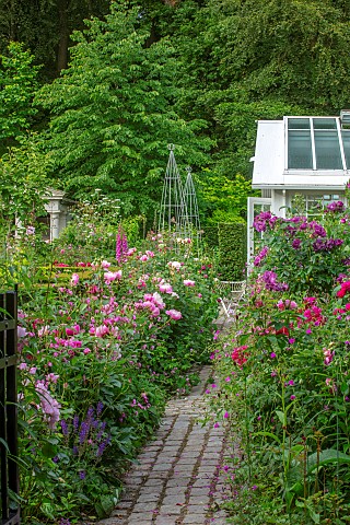 CLAUS_DALBY_GARDEN_DENMARK_SUMMER_BORDERS_PATHS_ROSES_PEONIES_GREENHOUSE