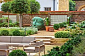 DESIGNER ANTHONY PAUL: SMALL, TOWN, FORMAL, GARDEN, SEATING, CLIPPED, TOPIARY, BOX, BALLS, SCULPTURE, GRAVEL, STEPS, WATER FEATURE, LONDON