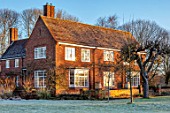 ST TIMOTHEE, BERKSHIRE - LAWN, HOUSE, WINTER, FROST, FROSTY, ENGLISH, COUNTRY, GARDEN