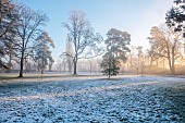 MORTON HALL, WORCESTERSHIRE: THE MAIN DRIVE AND PARKLAND IN DECEMBER, JANUARY, SNOW, FROST, WINTER, MEADOW, TREES