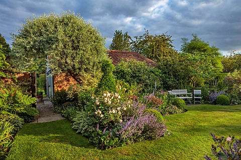 WESTBROOK_HOUSE_SOMERSET_LAWN_WALLS_ROSES_NEPETA_CLIPPED_BOX_YEW_SUMMER_GATE