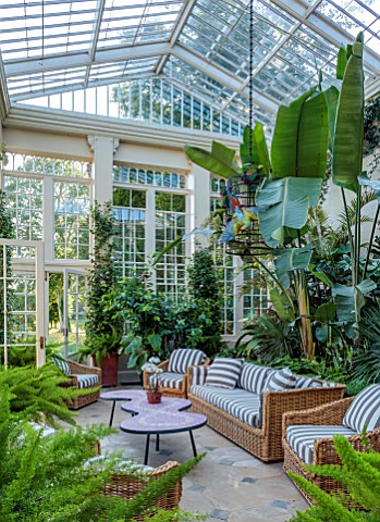 VEN_HOUSE_SOMERSET_THE_CONSERVATORY_CHAIRS_GLASSHOUSE_GREENHOUSE_SUMMER_AUGUST