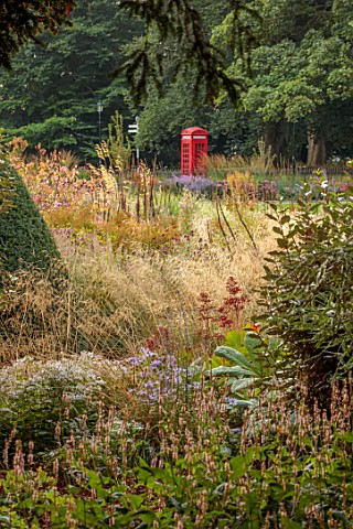 BOWCLIFFE_HALL_YORKSHIRE_DESIGN_ALISTAIR_BALDWIN_SEPTEMBER_BORDERS_GRASSES_AND_PERENNIALS_TELEPHONE_