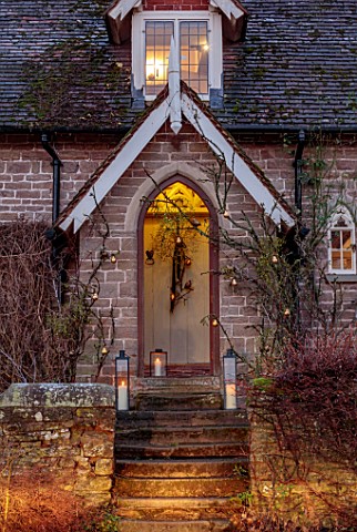 THE_HYDE_HEREFORDSHIRE_WINTER_FROST_JANUARY_FRONT_DOOR_STEPS_BRANCHES_MISTLETOE_METAL_PEARS_PARTRIDG