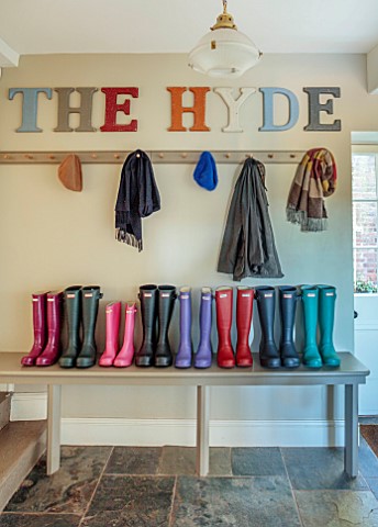 THE_HYDE_HEREFORDSHIRE_BOOT_ROOM_HUNTER_WELLIES