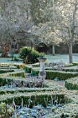 ROUSHAM, OXFORDSHIRE: THE ROSE GARDEN, JANUARY, FROST, FROSTY, WINTER, PIGEON HOUSE GARDEN, BOX HEDGES, HEDGING, SUNDIAL