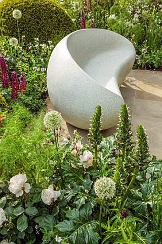 CHELSEA_2022_PERENNIAL_GARDEN_WITH_LOVE_BY_RICHARD_MIERS