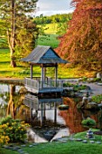COWDEN JAPANESE GARDEN, SCOTLAND: THE LOCH, LAKE, PATH, LAWNS, TREES, REFLECTIONS, THE TEA HOUSE, BUILDING
