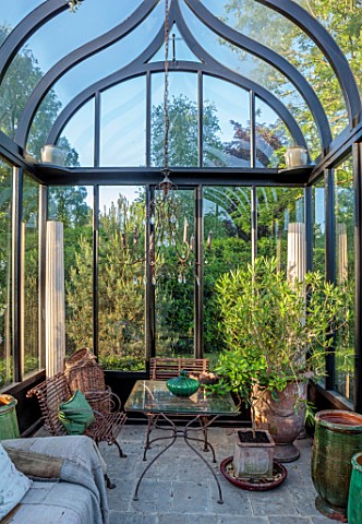 LOWER_BOWDEN_MANOR_BERKSHIRE_THE_FOLLY_NEO_GOTHIC_CONSERVATORY_GLASSHOUSE_TABLE_CHAIRS
