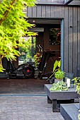 DESIGNER MATT KEIGHTLEY GARDEN, LONDON: MODERN, CONTEMPORARY, TOWN, ACERS, MAPLES, TABLES, CANDLES, HOME GYM, BUILDING, OFFICE
