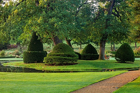 GRANTLEY_HALL_YORKSHIRE_YEW_TOPIARY_LAWN_ISLAND_WATER_POOL_GREEN_TREES