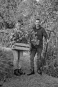 NORWELL NURSERIES, NOTTINGHAMSHIRE: BLACK AND WHITE PHOTOGRAPH OF OWNERS OF NORWELL NURSERIES, HELEN AND ANDREW WARD